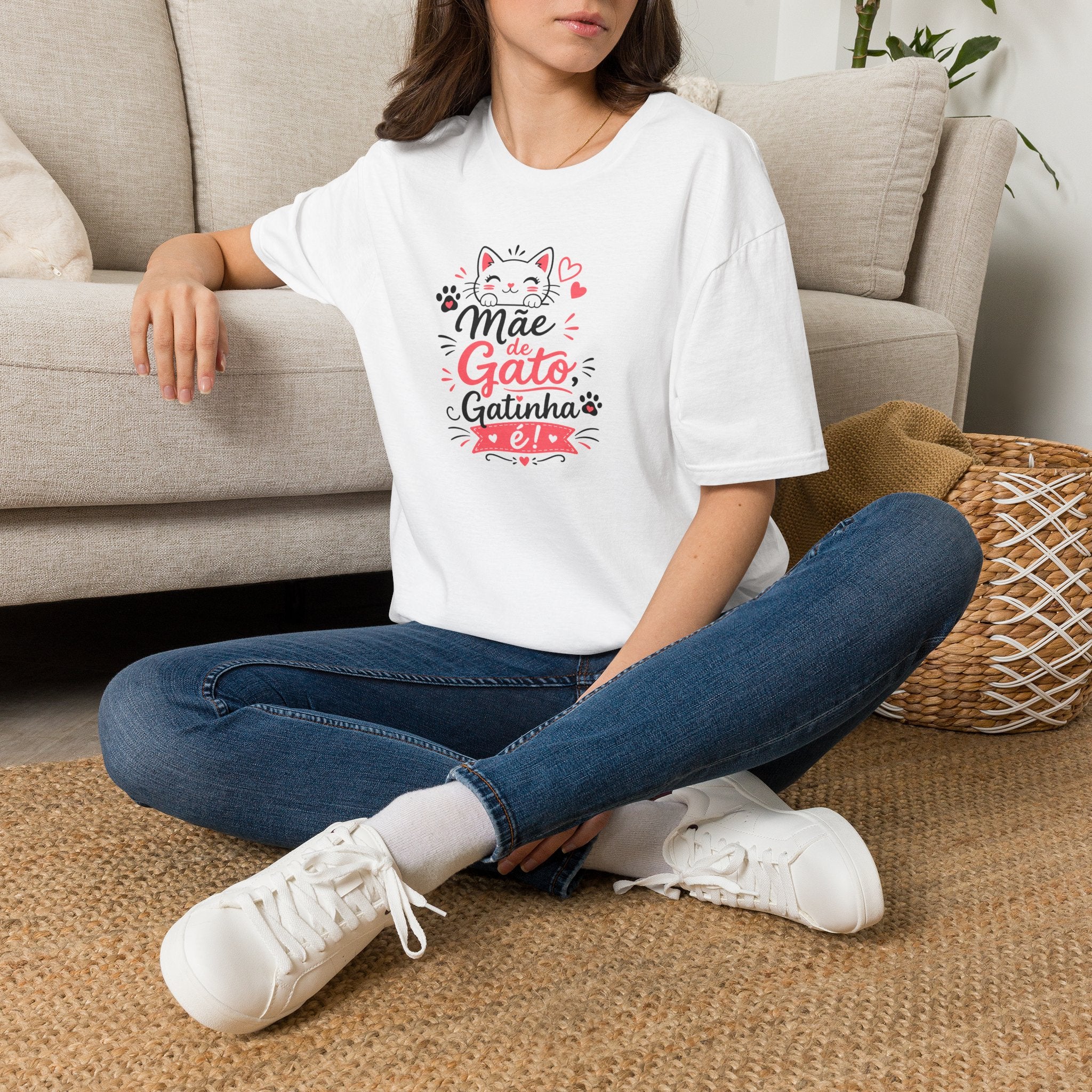 T-Shirt — "Mãe de Gato Gatinha"