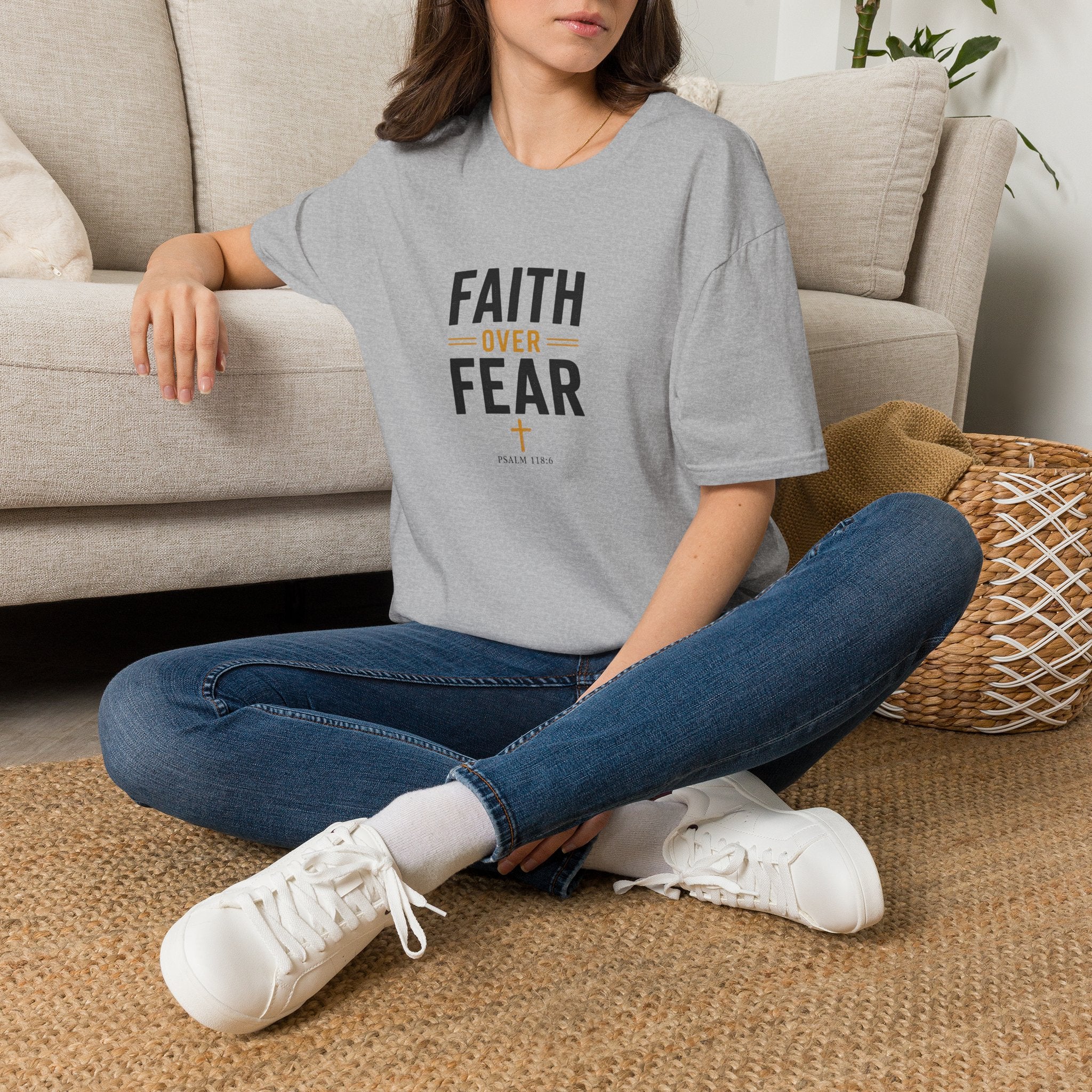 T-Shirt "Faith over fear"