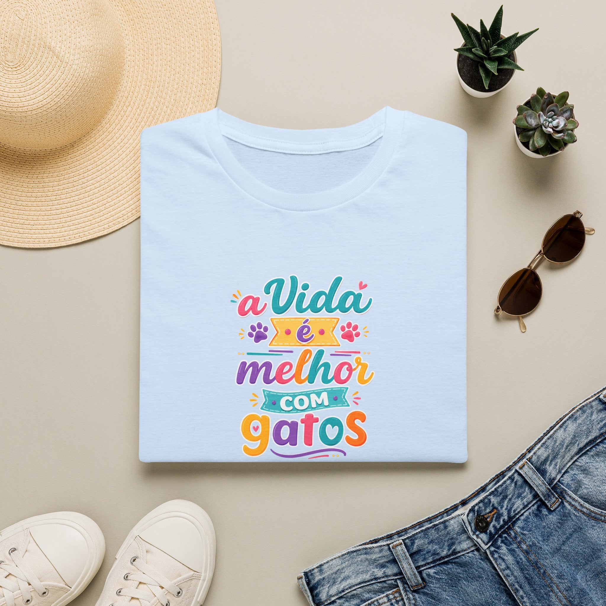 T‑Shirt — "A Vida é Melhor com Gatos"