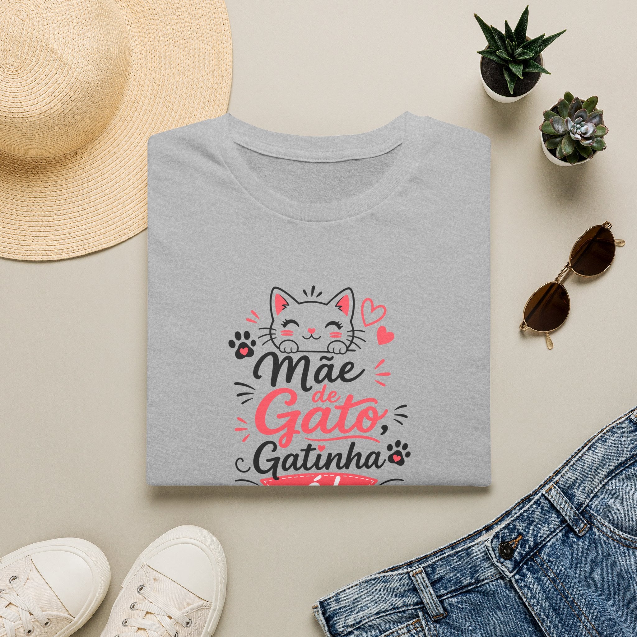 T-Shirt — "Mãe de Gato Gatinha"