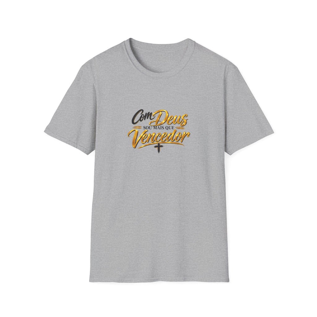 T-Shirt — "Com Deus sou mais que Vencedor" Christian Faith Graphic Tee