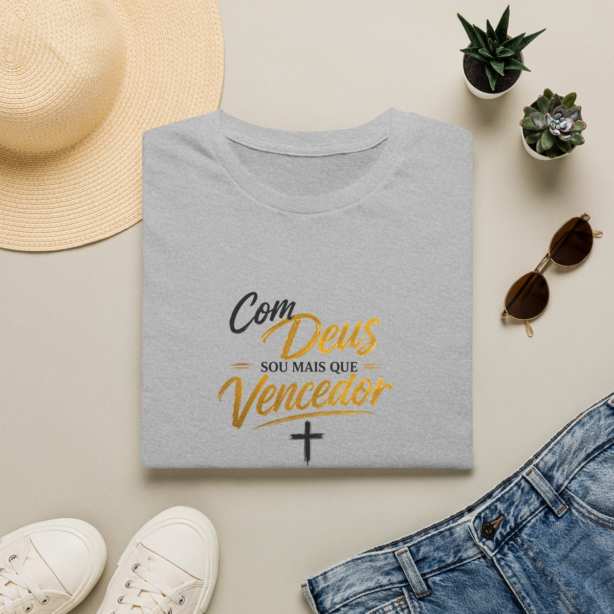 T‑Shirt — "Com Deus Sou Mais Que Vencedor"