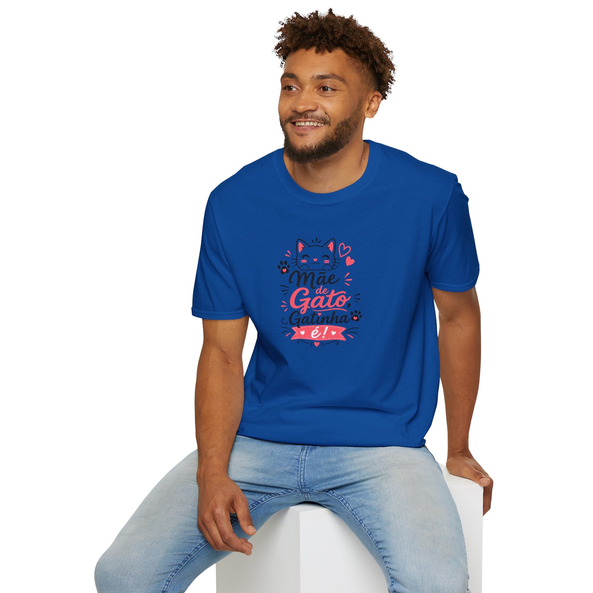 T-Shirt — "Mãe de Gato Gatinha"