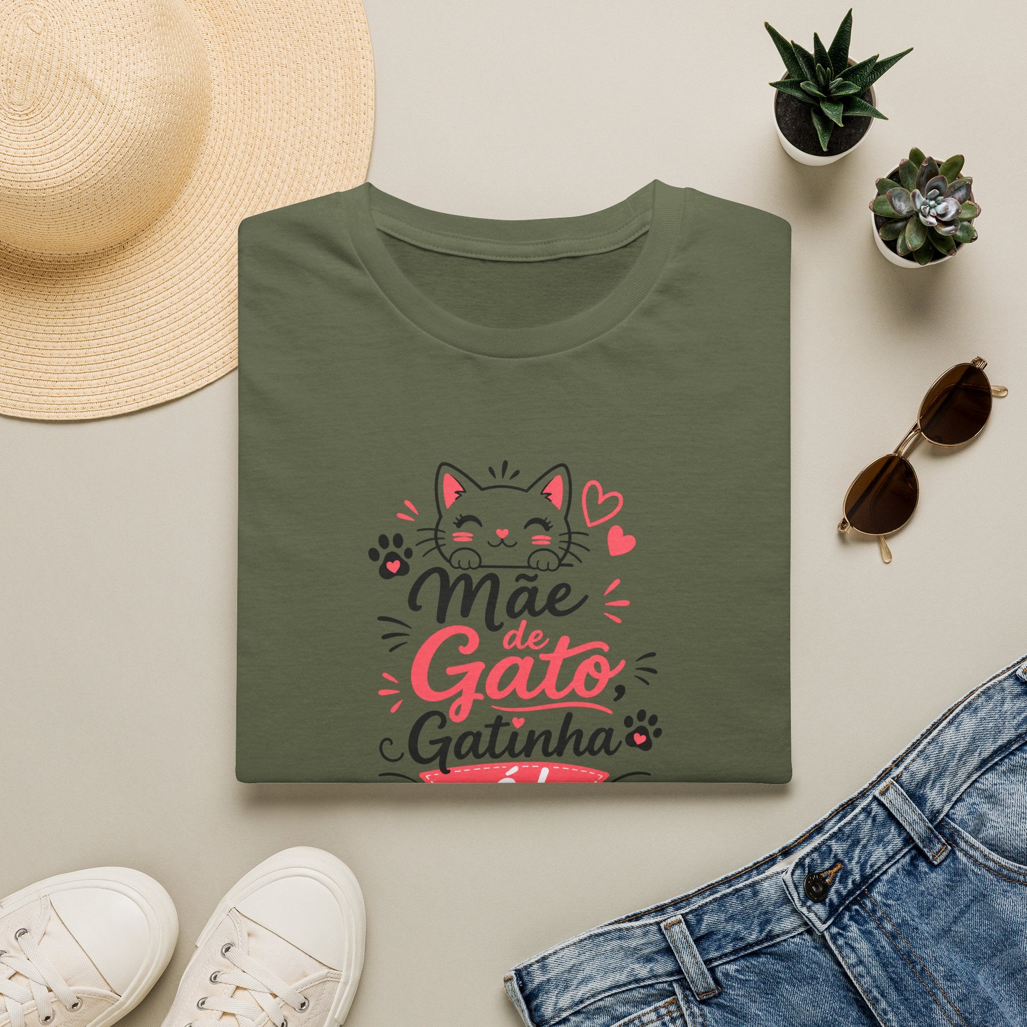 T-Shirt — "Mãe de Gato Gatinha"