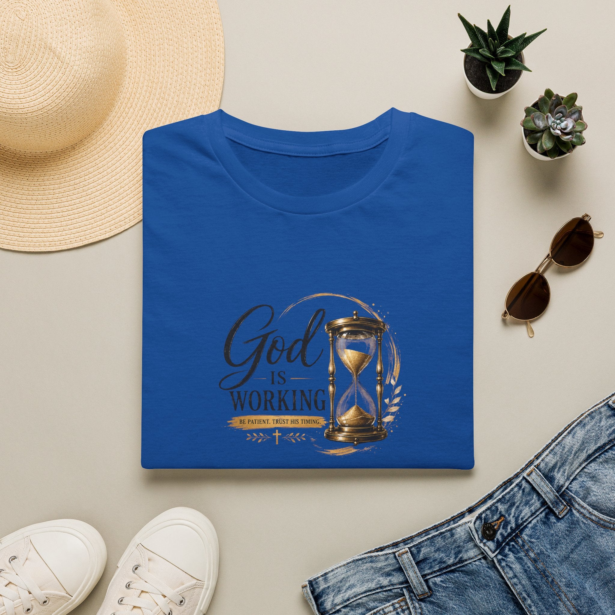 T-Shirt "God Is Working"