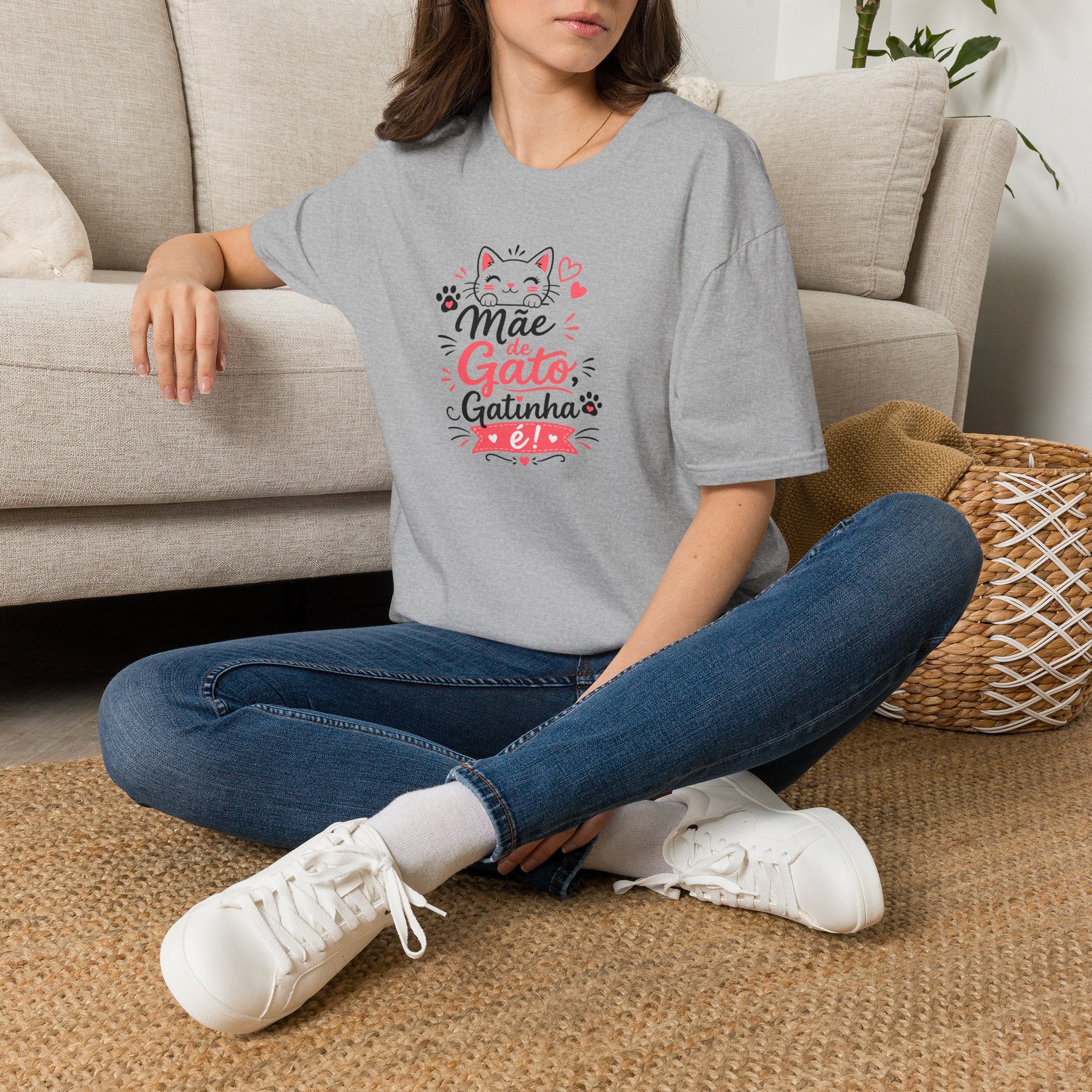 T-Shirt — "Mãe de Gato Gatinha"