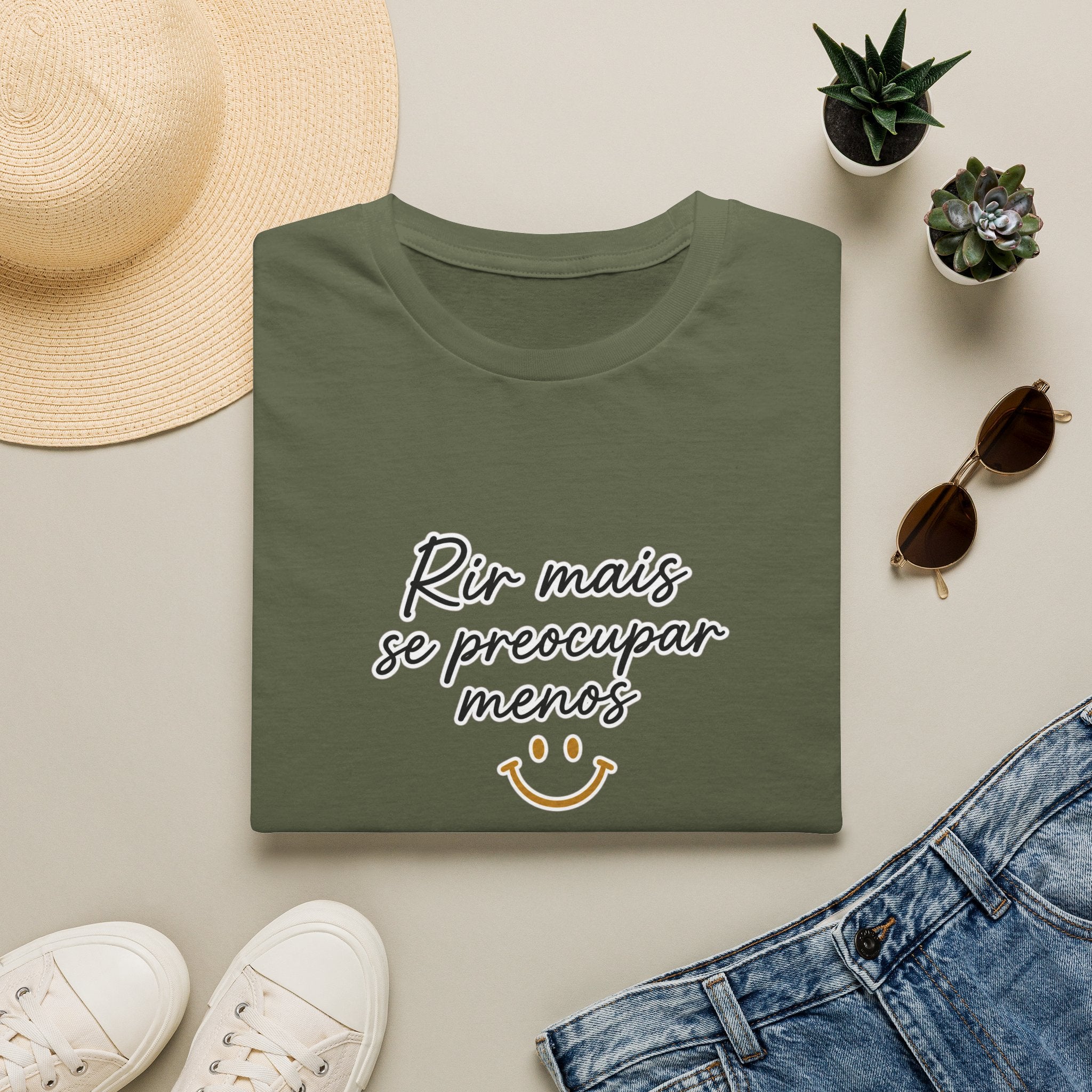 T-Shirt — "Rir mais, se preocupar menos"