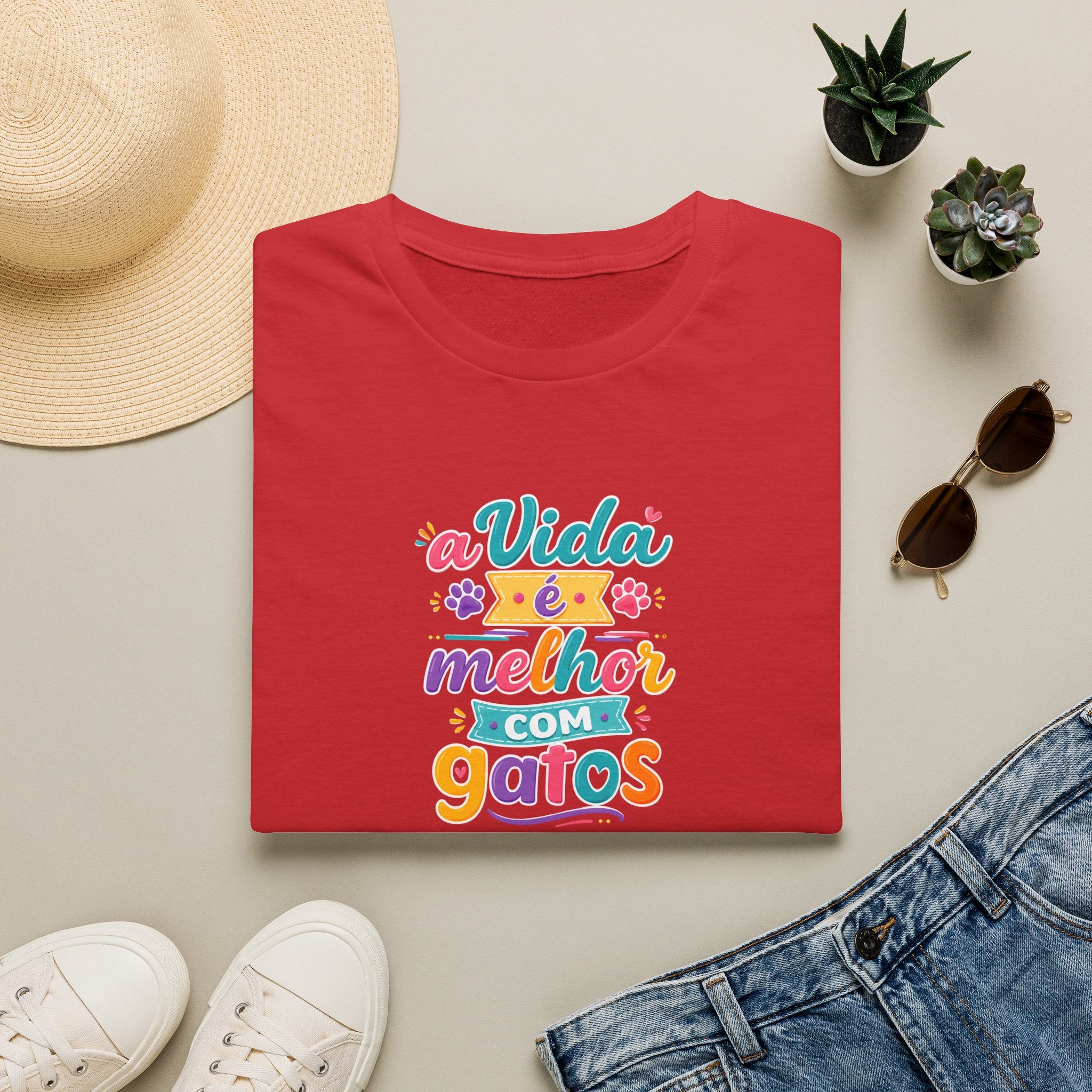 T‑Shirt — "A Vida é Melhor com Gatos"